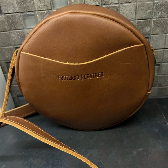 Portland Leather Goods( almost Perfect ) - Picture 3 of 9